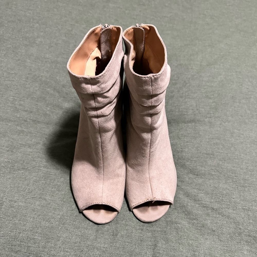 Open toe ankle booties - Picture 2 of 4